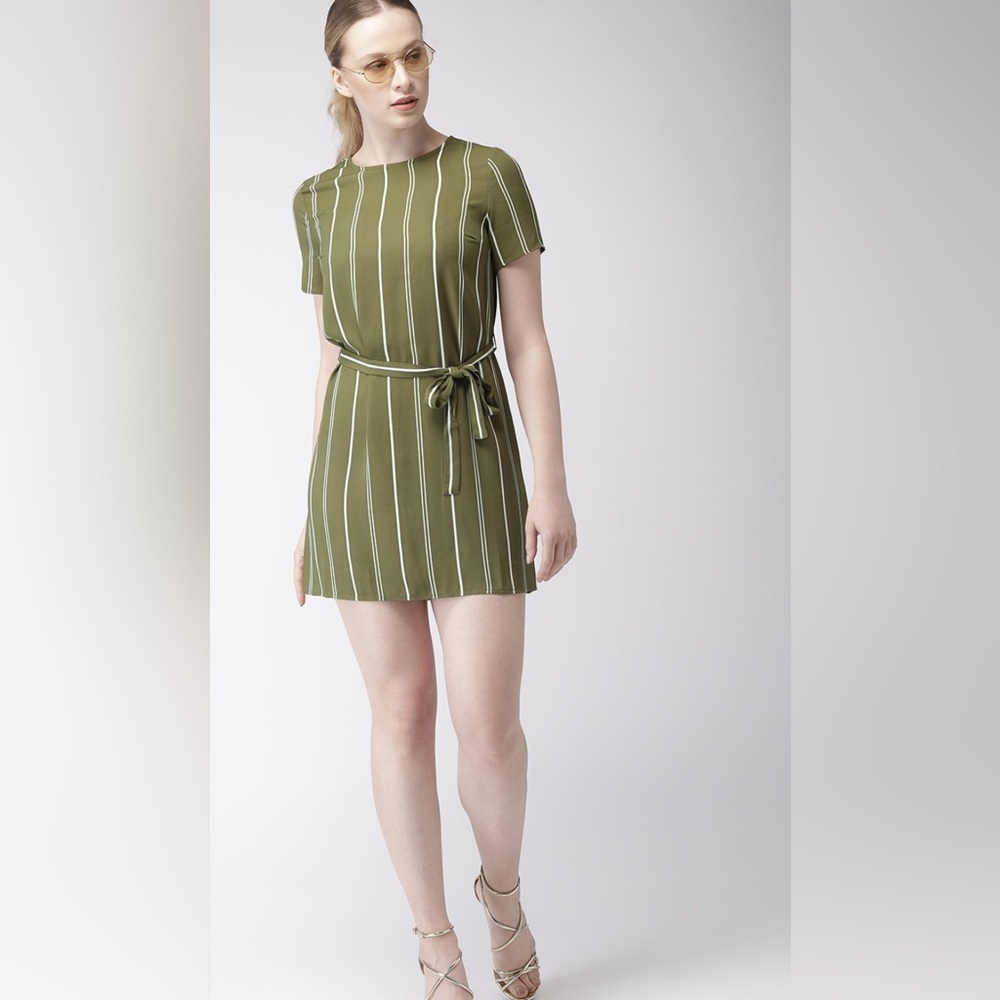 Forever 21 Green Sundress with Crew Neck and Short Sleeves